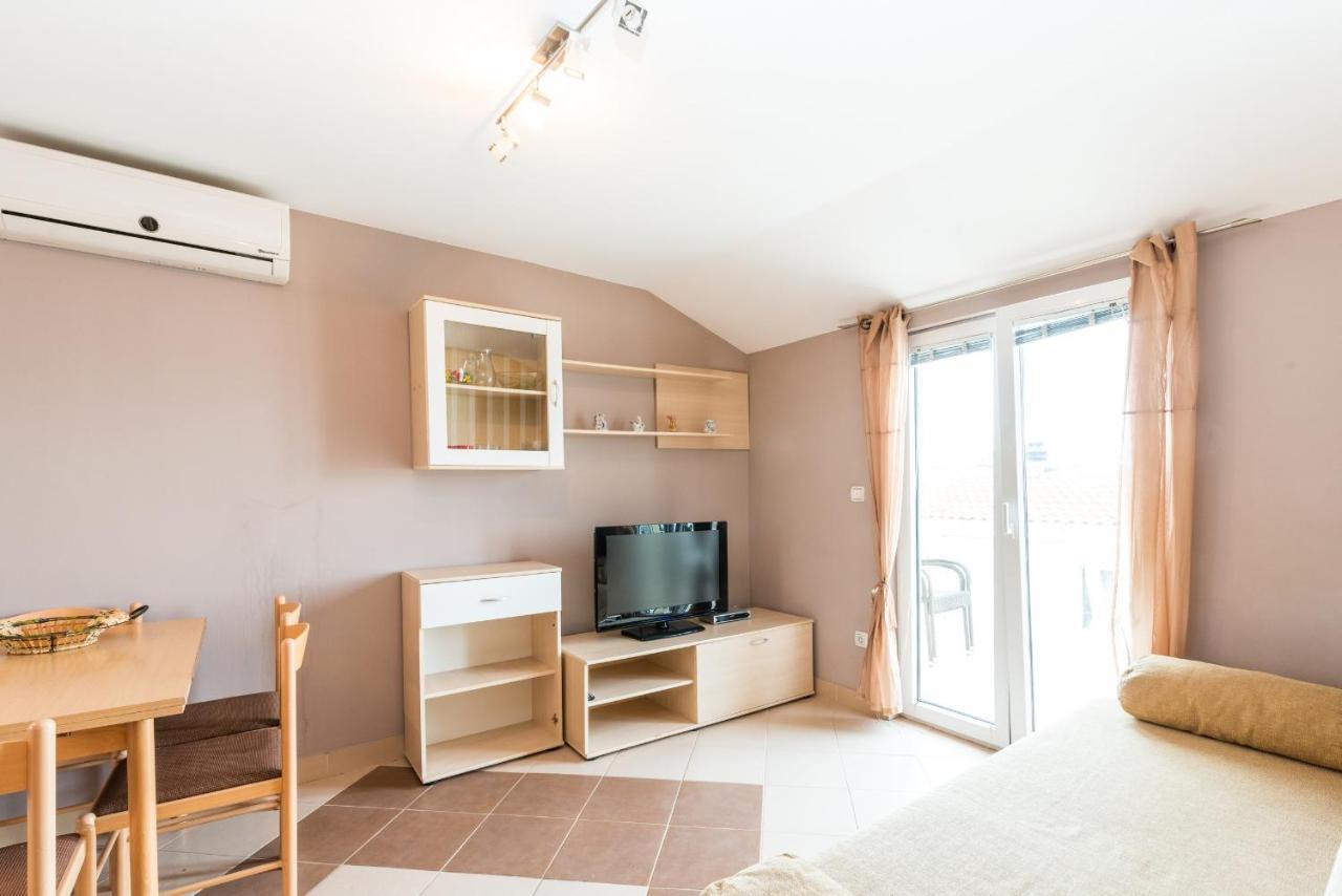 Apartments Mahnet 비르 객실 사진
