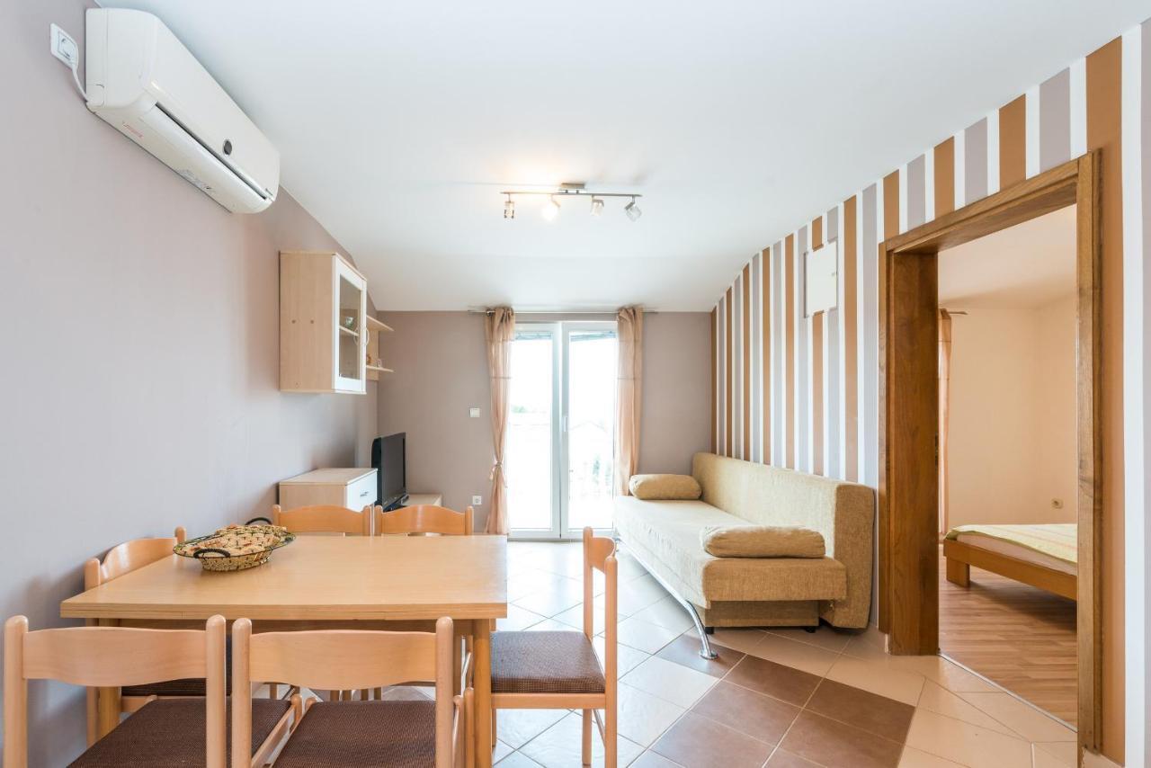 Apartments Mahnet 비르 객실 사진